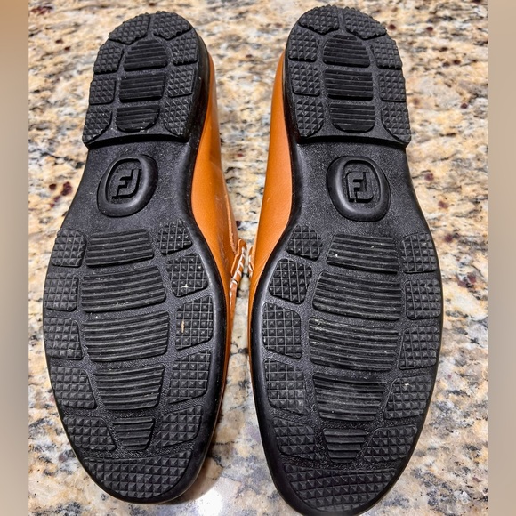 NWOT FootJoy driving Mocs  Size 9   35S main image 9
